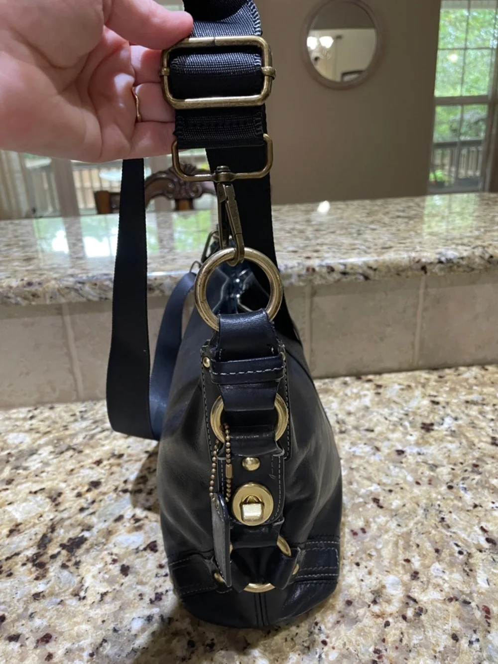 🌺COACH Black Leather Shoulder Bag with Wide Strap
